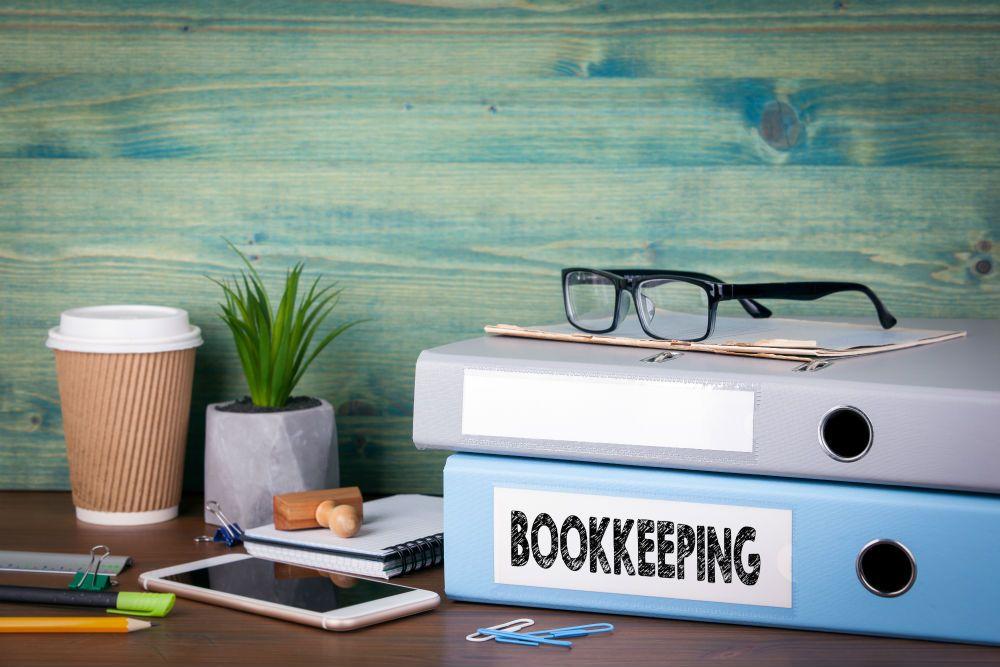 when to hire a bookkeeper